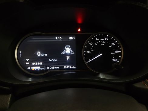 Used 2020 Nissan Versa SR FWD image 23