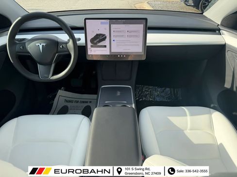 Used 2024 Tesla Model Y Long Range AWD/4WD image 17