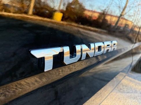 Used 2022 Toyota Tundra SR5 w/ SR5 Premium Package image 7