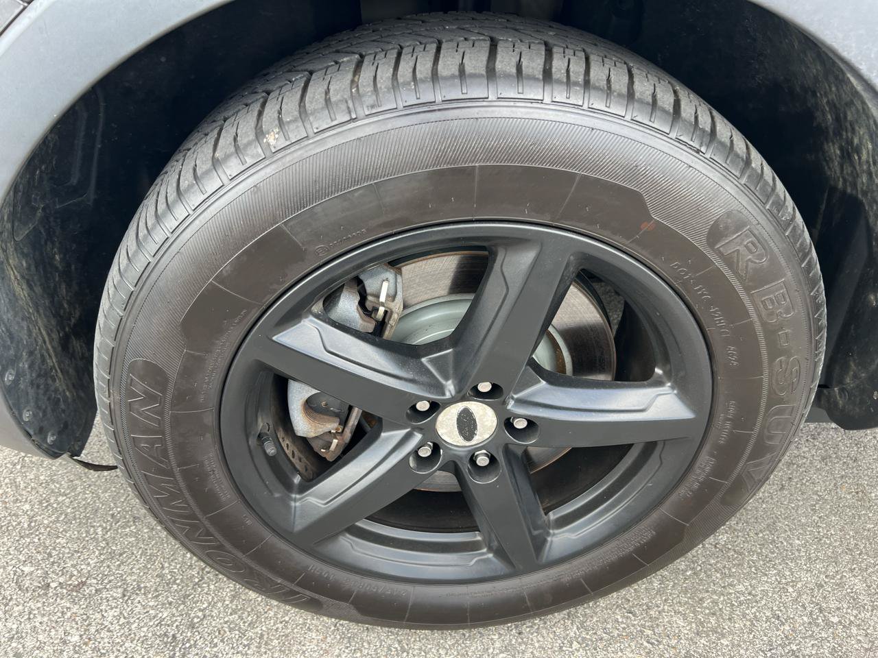Used 2019 Ford Explorer Sport w/ Equipment Group 401A AWD/4WD image 2