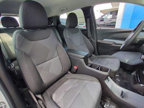 New 2027 Chevrolet Bolt LT w/ Comfort Package FWD image 26