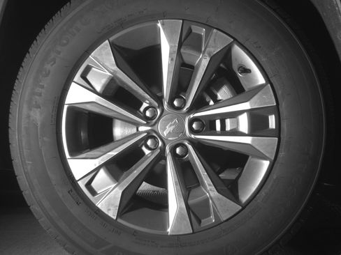 Used 2025 Chevrolet Equinox LT FWD image 13