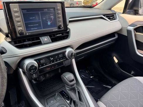 Certified 2022 Toyota RAV4 XLE w/ Carpet Mat Package (TMS) AWD/4WD image 59