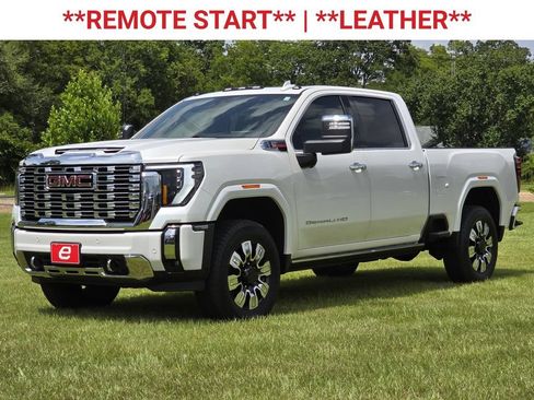 Used 2024 GMC Sierra 2500 Denali w/ Denali Reserve Package AWD/4WD image 3