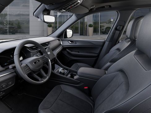 New 2025 Jeep Grand Cherokee Altitude image 22