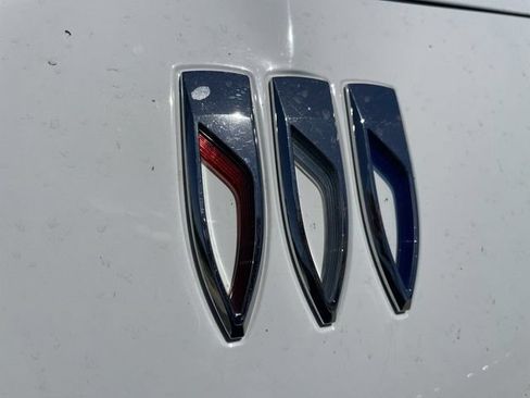 Certified 2024 Buick Encore GX Sport Touring FWD image 29