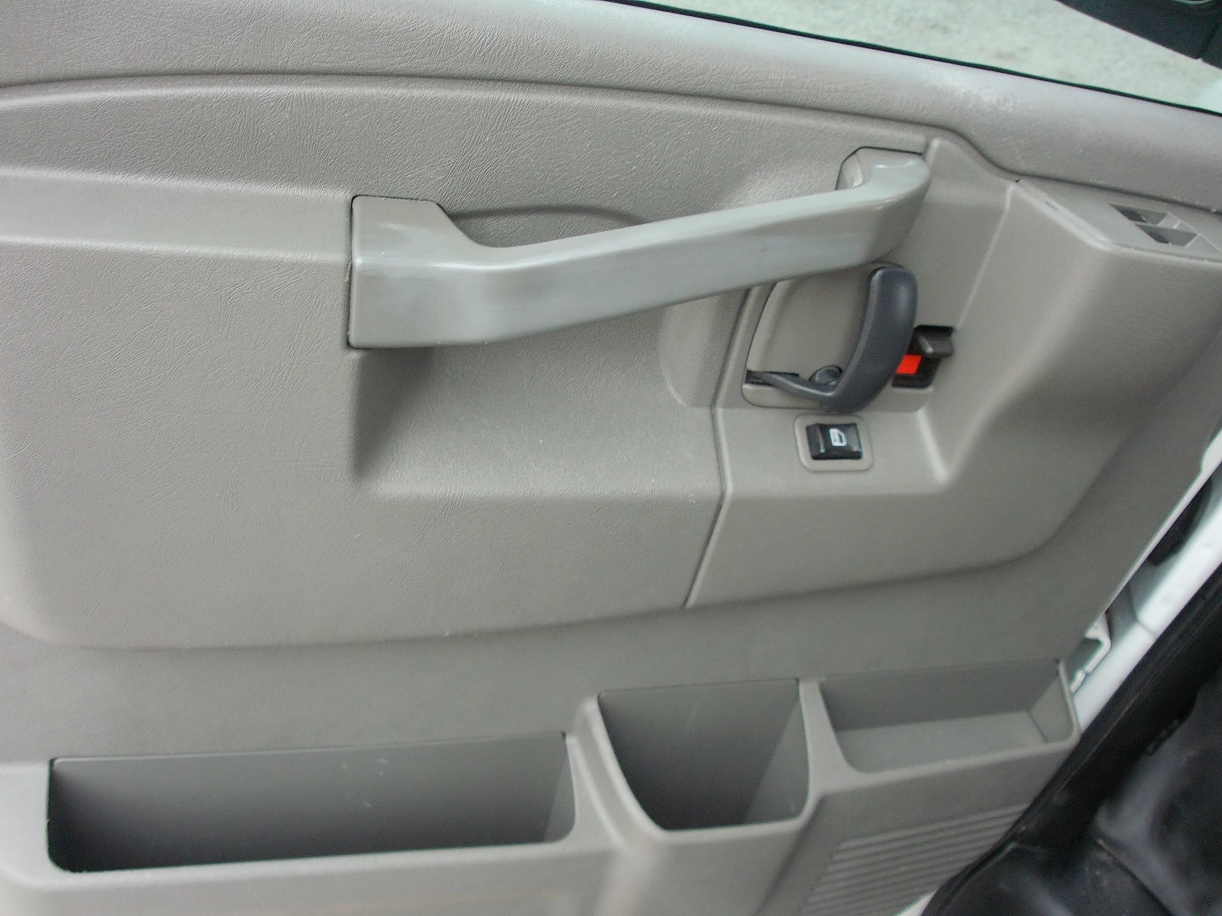 Used 2020 GMC Savana 2500 w/ Driver Convenience Package RWD image 12