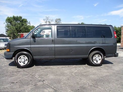 Used 2016 Chevrolet Express 2500 LS RWD image 32