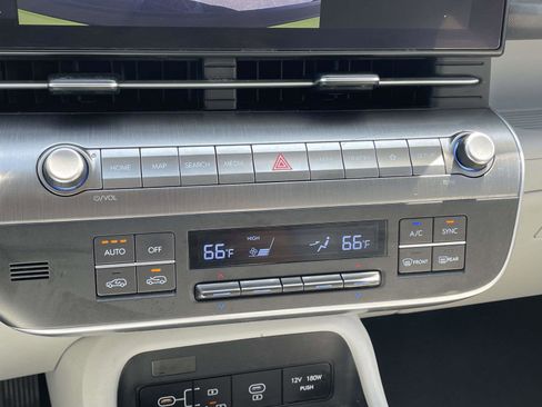 Used 2024 Hyundai Kona SEL FWD image 27