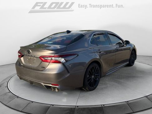 Used 2022 Toyota Camry XSE FWD image 7