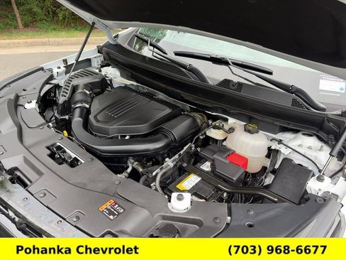 Used 2024 Chevrolet Traverse RS FWD image 38