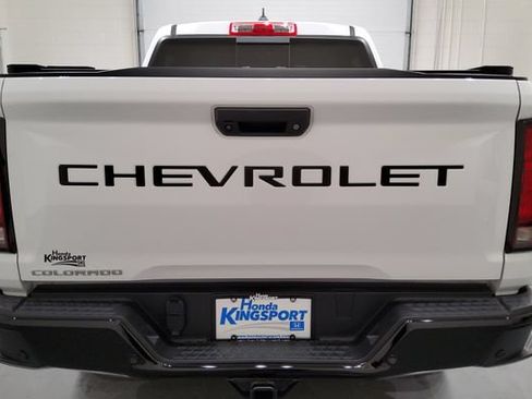 Used 2024 Chevrolet Colorado Z71 w/ Z71 Convenience Package 2 AWD/4WD image 7