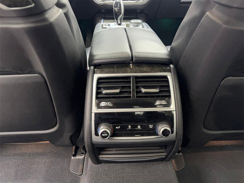 Used 2022 BMW 740i 740i NAV,CAM,PANO,HTD STS,BLIN image 71