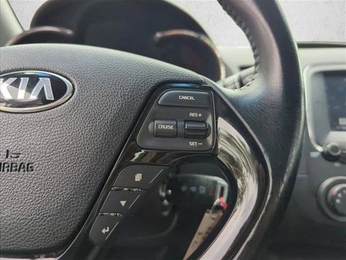 Used 2017 Kia Forte S FWD image 15
