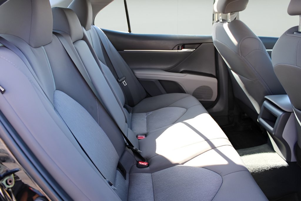 Used 2022 Toyota Camry LE AWD/4WD image 23