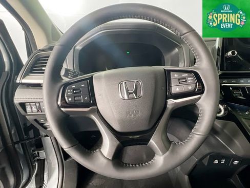 New 2026 Honda Odyssey Touring image 11