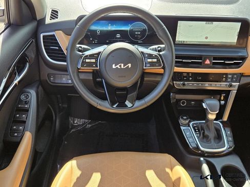 Certified 2024 Kia Seltos EX FWD image 13