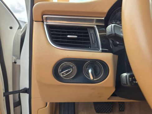 Used 2015 Porsche Macan S AWD/4WD image 12