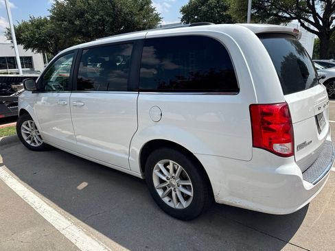 Used 2018 Dodge Grand Caravan SXT FWD image 4