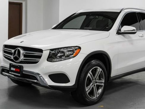Used 2019 Mercedes-Benz GLC 300 w/ Premium Package image 6