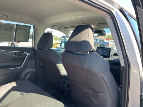Used 2022 Toyota RAV4 LE image 26