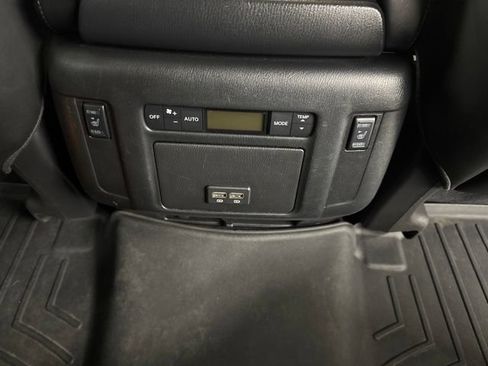 Used 2017 Nissan Armada Platinum w/ Captain Seat Package AWD/4WD image 38