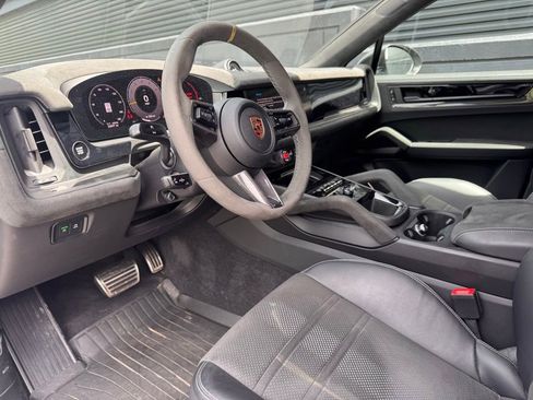 Certified 2024 Porsche Cayenne Turbo GT AWD/4WD image 14