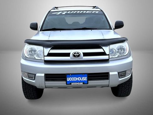 Used 2004 Toyota 4Runner SR5 image 2