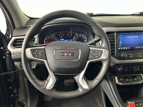 Used 2023 GMC Acadia SLE image 15
