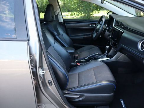Used 2018 Toyota Corolla SE w/ Carpet Mat Package (TMS) FWD image 22