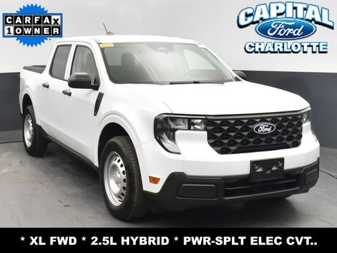 Used 2025 Ford Maverick XL image 2