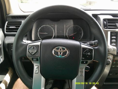 Used 2021 Toyota 4Runner Limited AWD/4WD image 23