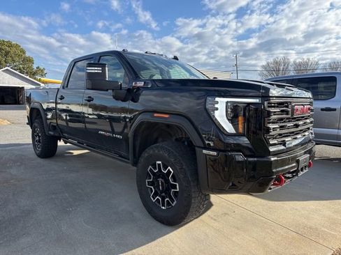 Used 2025 GMC Sierra 2500 AT4X w/ Snow Plow Prep/Camper Package image 4