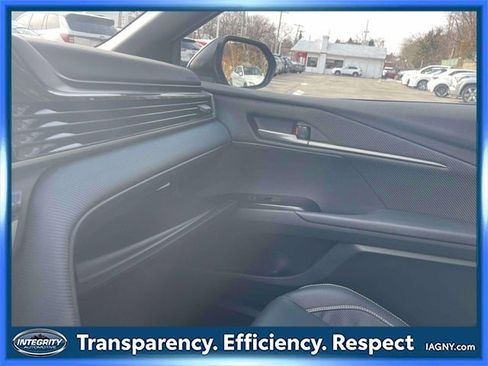 Used 2025 Toyota Camry SE image 34