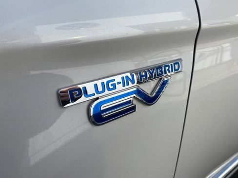 Used 2018 Mitsubishi Outlander GT image 8