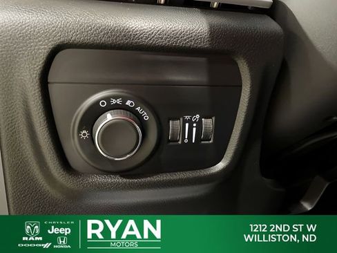 Used 2019 RAM 1500 Big Horn AWD/4WD image 33