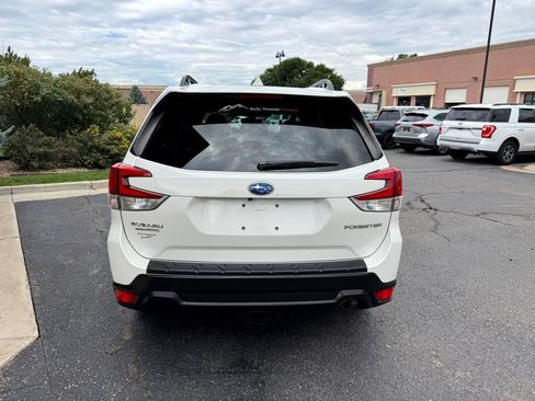 Used 2023 Subaru Forester Premium w/ Popular Package #2 AWD/4WD image 9