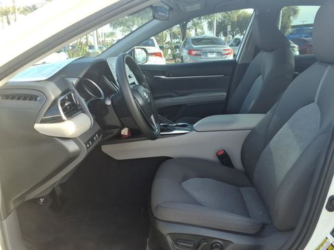 Certified 2022 Toyota Camry LE image 15