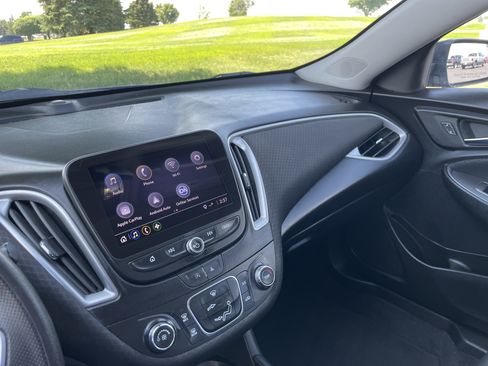 Used 2023 Chevrolet Malibu LS FWD image 15