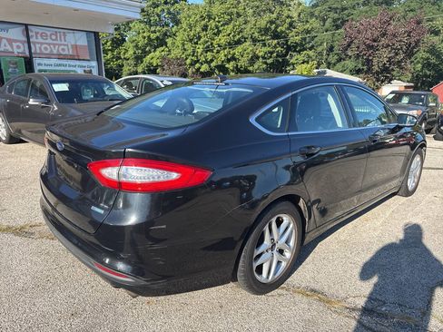 Used 2014 Ford Fusion SE w/ Equipment Group 202A FWD image 7