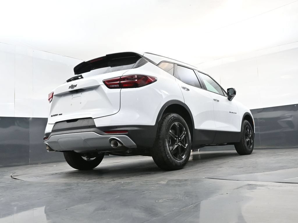 New 2026 Chevrolet Blazer LT w/ Midnight/Sport Edition AWD/4WD image 16