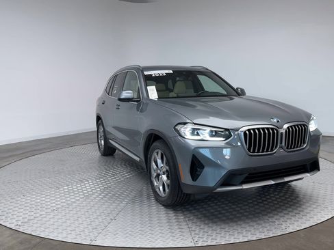 Used 2023 BMW X3 xDrive30i w/ Premium Package image 2