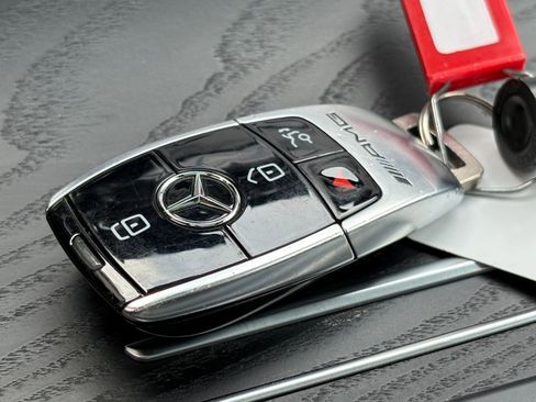 Used 2021 Mercedes-Benz GLC 63 AMG 4MATIC image 55