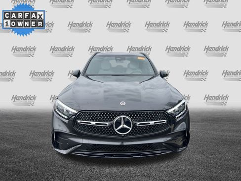 Used 2025 Mercedes-Benz GLC 300 image 3