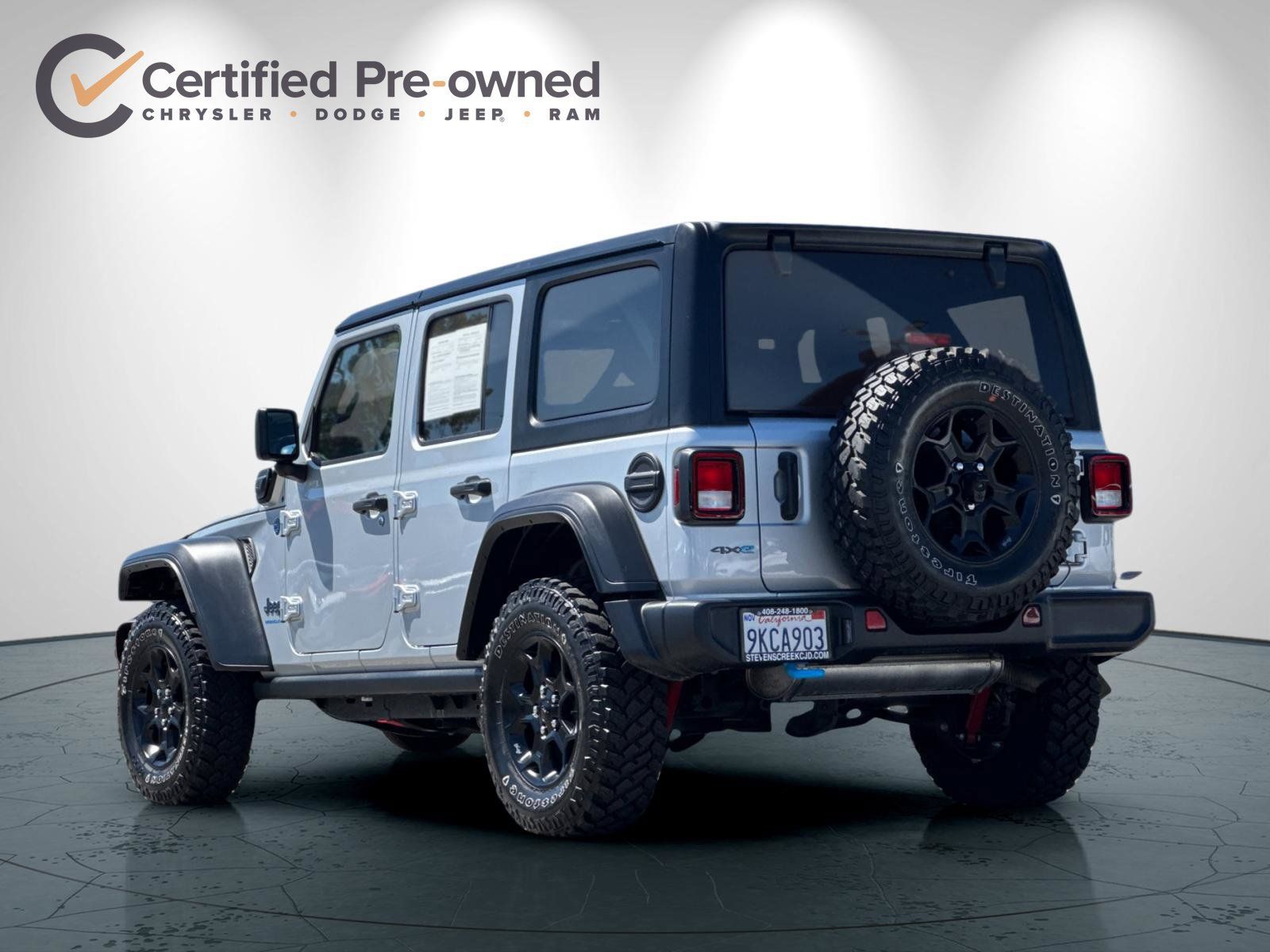 Used 2023 Jeep Wrangler Unlimited w/ Cold Weather Group AWD/4WD image 6