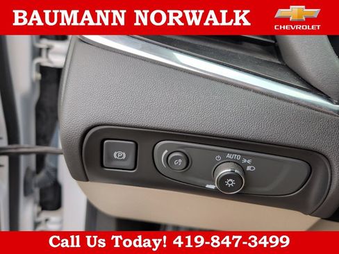 Used 2019 Buick Enclave Premium w/ LPO, Luxury Package AWD/4WD image 16