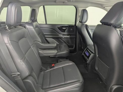 Used 2025 Lincoln Aviator AWD w/ Jet Appearance Package image 20
