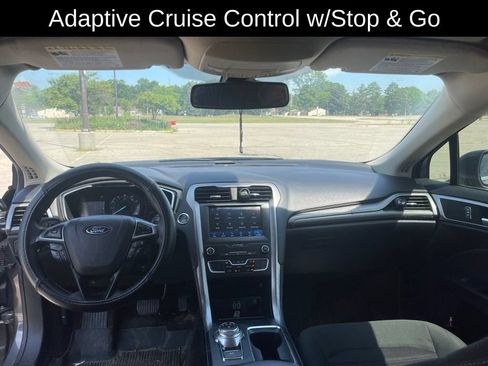 Used 2020 Ford Fusion SE AWD/4WD image 11