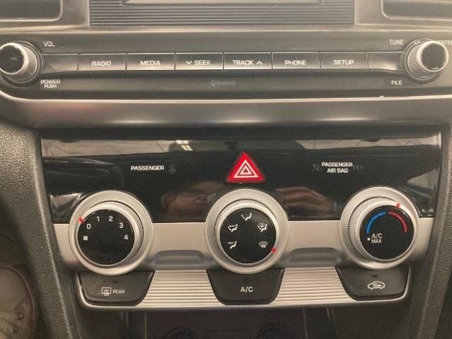 Used 2019 Hyundai Elantra SE w/ Cargo Package FWD image 23