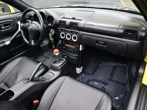 Used 2003 Toyota MR2 w/ Leather Pkg image 12